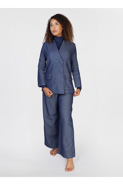 Jimmy Le Bond 2 PC Jeans Suit -of blazer featuring flap pockets and paired with wide-leg trouser and Belt