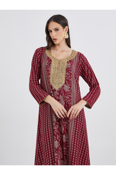 Maxim Creation By Styli Golden Jari Thread V Neck Jalabiya