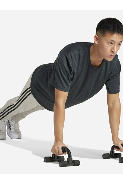 adidas بنطال رياضي بقصّة عادية وطبعة شعار