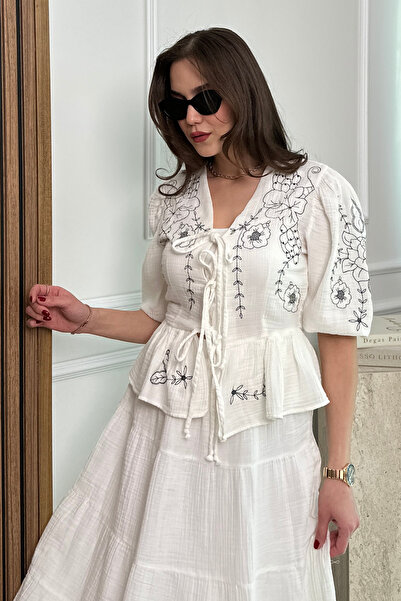 Butik Modana Nakışlı Müslin Bluz