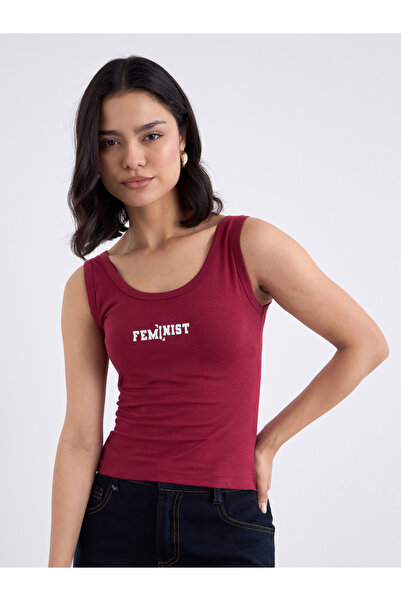 Styli Red Fitted Tank with Slogan Print