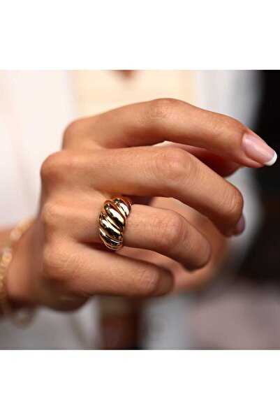 Evorya Women's Curved Twist Model Ring