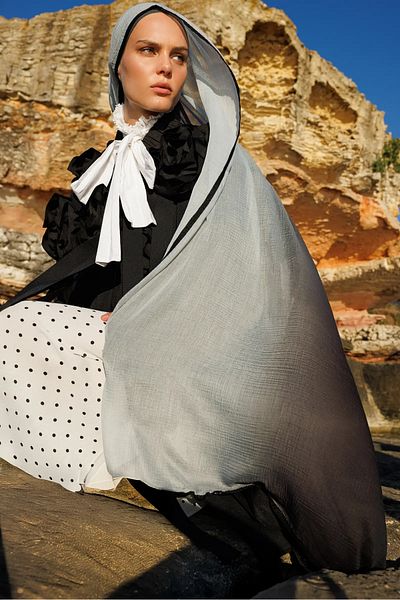 Mooncorn Gradient Muslin Shawl Smoke