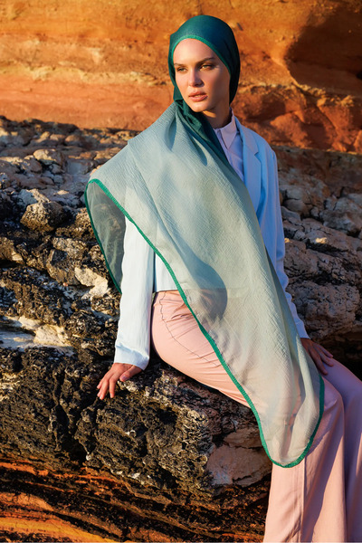 Mooncorn Gradient Muslin Shawl Emerald