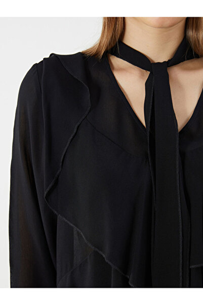 LC Waikiki بلوزة نسائية برقبة مربوطة