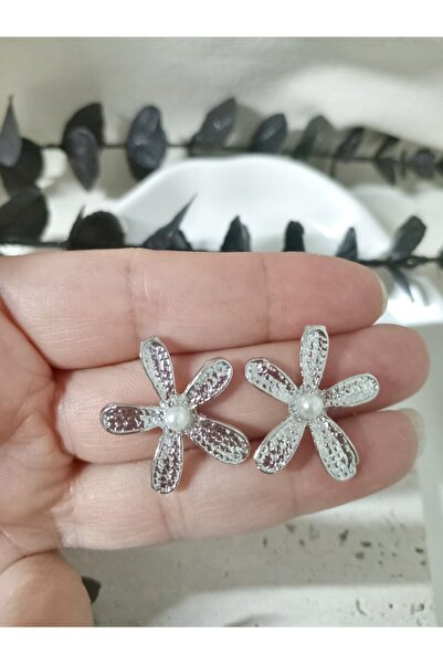 mos&more Silver Pearl Daisy Light Stylish Earring Set