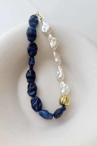 mos&more Navy Blue Pearl Elegant Necklace