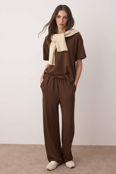 Trendyol Collection Brown Short Sleeve Crew Neck Relaxed/Comfort Fit Stretchy Knitted Bottom - Top Set Twoaw26Au00084