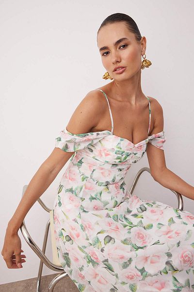 Trendyol Collection Multicolored Floral Chiffon Woven Low Sleeve Graduation Evening Dress Tprss25Ae00185