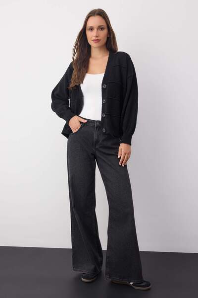 Trendyol Collection Black Soft Textured Wide Fit Knitwear Cardigan Twoaw26Hi00206