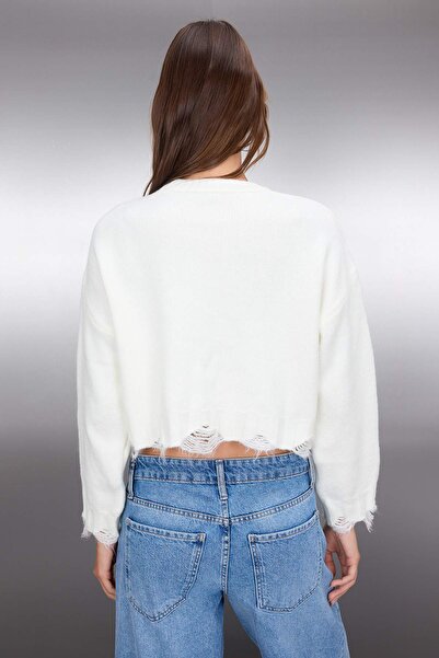 Trendyol Collection Měkký pletený svetr Ecru s texturou – super široký střih, zkrácený střih TWOAW24KZ00319