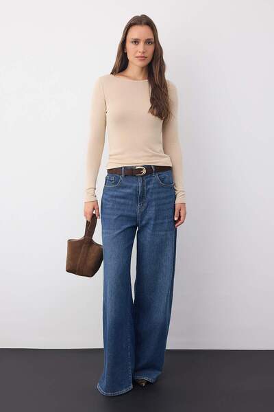 Trendyol Collection Wardrobe Essentials Beige Basic Thin Knitwear Sweater |   Twoaw26Kz001121
