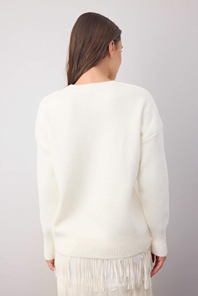 Trendyol Collection Wardrobe Essentials Ekru Wełniana przędza premium Basic Sweter z szerokim krojem | TWOAW26KZ00065