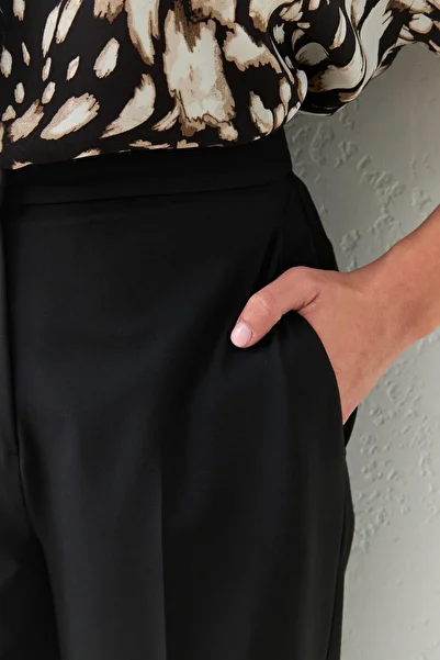Setre Pantaloni negri cu talie detaliată, cu buzunare, croiala largi