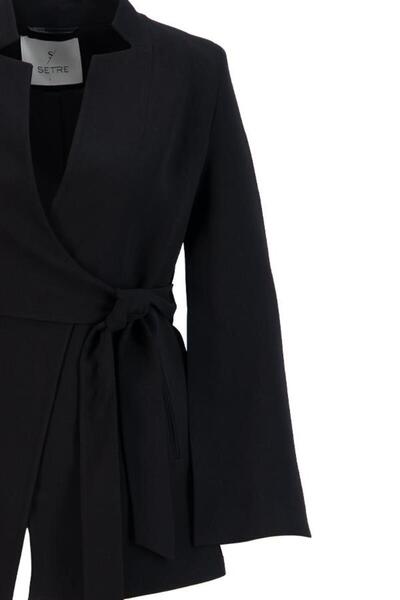 Setre Μαύρο στενό μπουφάν με λεπτομέρεια με λεπτομέρεια στη μέση