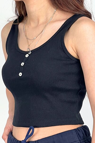 Mood Lab Κομμένο μπλουζάκι με λαιμόκοψη με λεπτομέρεια με κουμπιά με χοντρό λ...