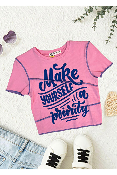 Mood Lab تي شيرت وردي اللون بقصة كروب وطباعة مميزة، مناسب للقياسات الصغيرة - ...