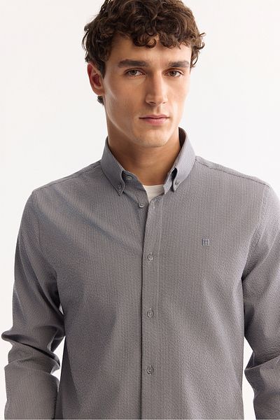 Avva Men's Gray Button Collar Seersucker Striped Slim Fit Long Sleeve Shirt A52Y2098