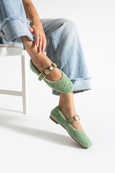 Slipcat Women's Plush Buckle Detail Flat Sole Home Ballerinas