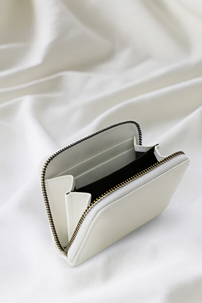 Aura Collection Online محفظة نويا من الجلد الصناعي اللامع بسحاب - أبيض