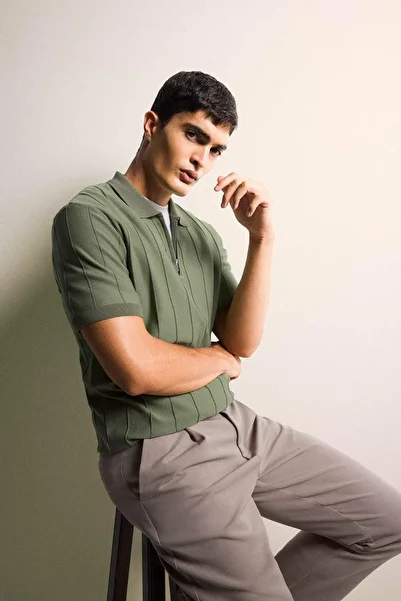 DeFacto Standard Fit Zipper Polo Neck Knitwear Short Sleeve T-Shirt F1945Ax25Au