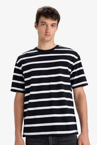 DeFacto Μπλουζάκι με κοντό μανίκι με ριγέ λαιμόκοψη από 100% βαμβάκι E1160AX25SM