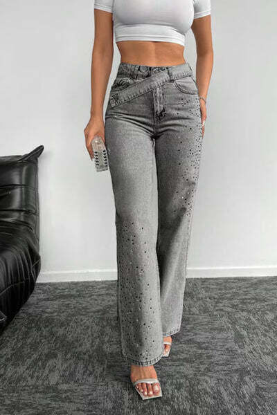 StreetWear Outlet Women's Jeans, Decorated With Rhinestones And Oblique Closure