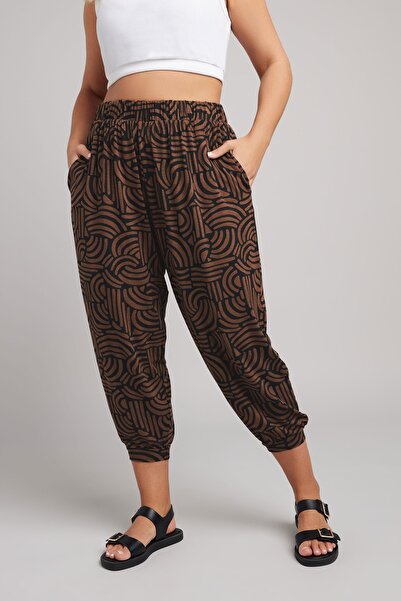 Stil Diva Plus Size Elastic Waist and Leg Trousers with Pockets Abstract Pattern 145294