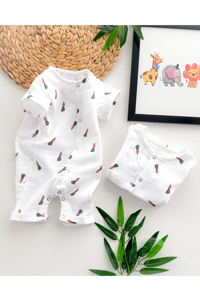 hümabebe Summer Muslin Jumpsuit with Carrot Pattern and Snap Fasteners
