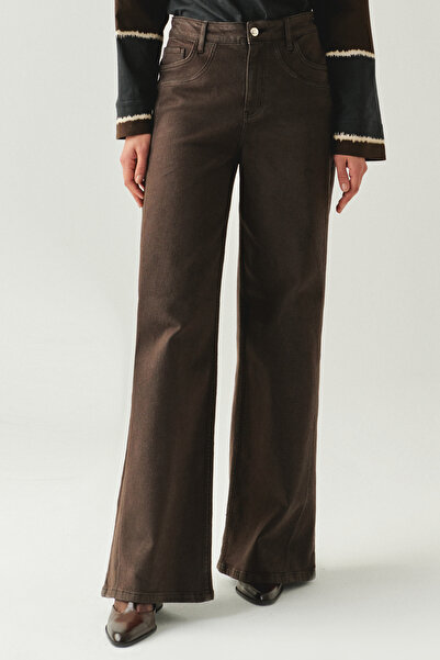 Exquise High Waist Regular Coffee Denim Trousers with Wide Leg Pockets