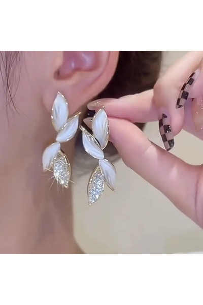 Dodemert Home French Effect Leaf Design Earrings