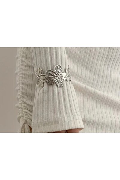 Atelier by Ece Silver Color Silver Flower Design Handcuff Bracelet & Ring Set - Adjustable