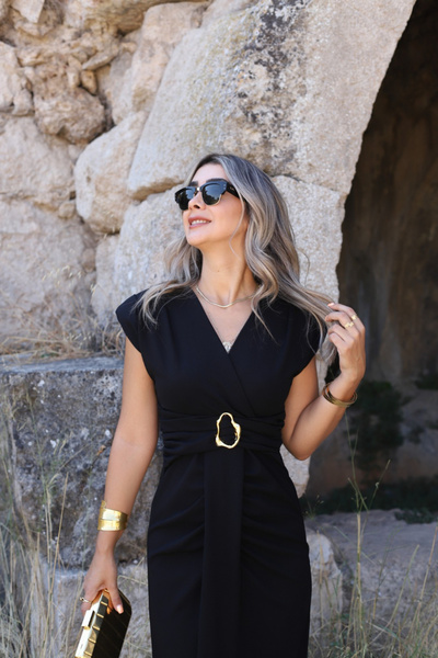 bytugcekaya Black Single Slit Waist Buckle Detail Dress