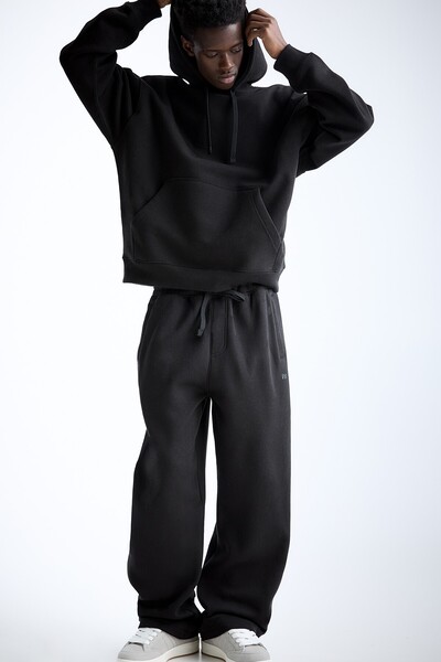 Pull & Bear Baggy tracksuit bottoms