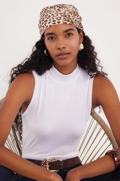 Tudors Women's 4 Pack White Regular Fit Viscose Fabric Turtleneck Zero Sleeve Blouse