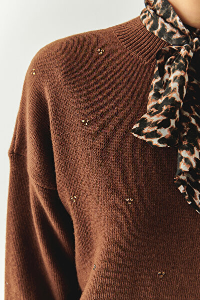 Exquise Πλεκτό με μακρυμάνικο λαιμόκοψη Oversize Stone εμπριμέ μπλούζα καφέ