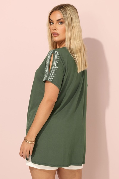 Stil Diva Plus Size Crew Neck Short Sleeve Shoulder Detail Ethnic Embroidery T-Shirt 304228