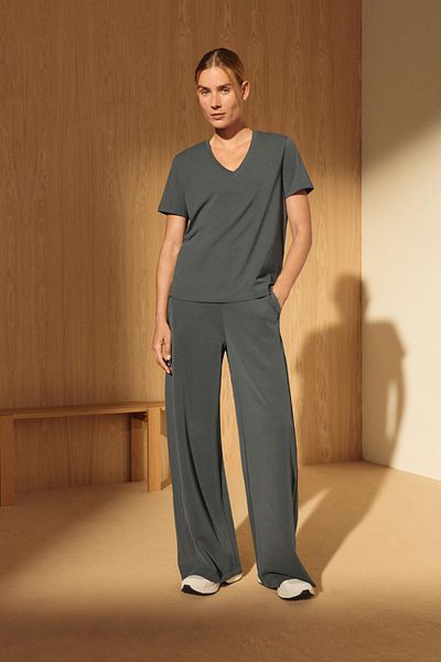 Oysho Wide-leg high-rise rib trousers with 29% modal