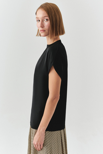 Exquise Crew Neck Low Sleeve Tricot Garnished Regular Black Blouse