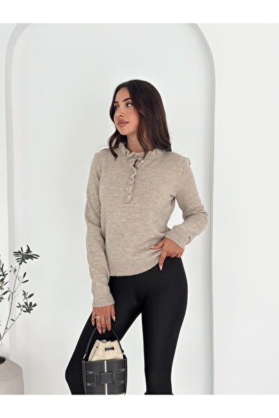 BisuModa Firfir Collar Button Knitwear Sweater