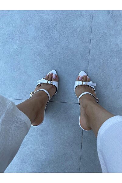 Elvinin Tarzı Tefa White Color Buckle Detailed Platform Heeled Shoes