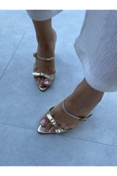 Elvinin Tarzı Tefa Gold Color Buckle Detailed Platform Heeled Shoes