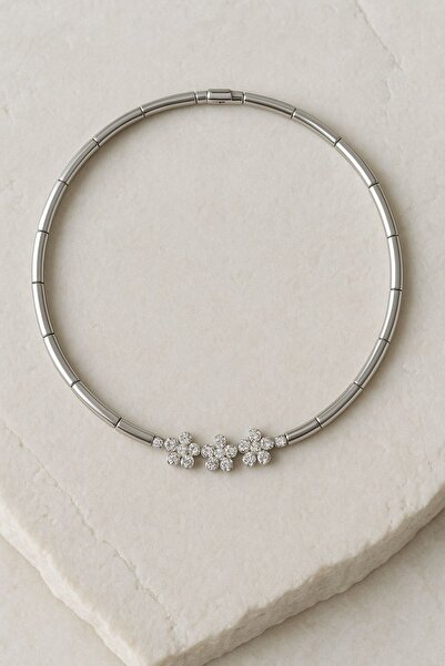 LIVOSH قلادة بتصميم ثلاثي الأزهار