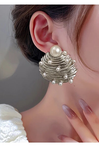 CAŞ DEKORASYON أقراط من اللؤلؤ على شكل صدفة البحر باللون الفضي (زوج)