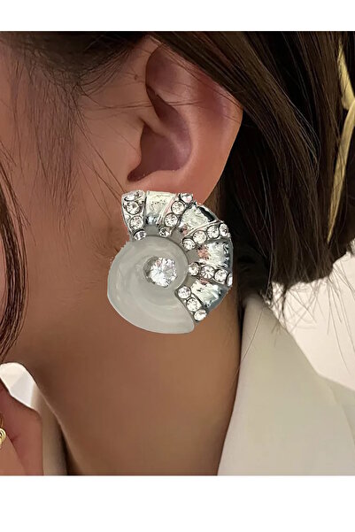 CAŞ DEKORASYON Silver Color Seashell Figured Stone Earrings (Pair)