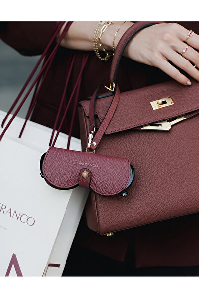 Gianfranco حافظة نظارات كايلي الجلدية