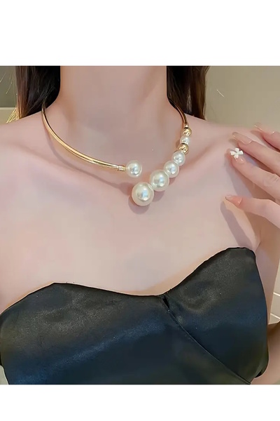 CAŞ DEKORASYON Gold Color Pearl Metal Choker Necklace