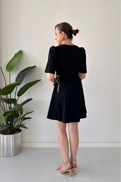 MaziButik Cross Chain Crepe Dress Black