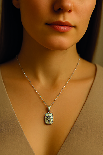 Bizle Tasarla Zirkon Taşlı Kutup Yıldızı Figürlü Kapaklı Çelik Kolye