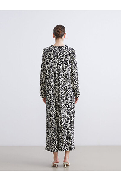 LC Waikiki Λαμπερές επιλογές από το Shining Store |   Φόρεμα σε γραμμή Α με μοτίβο με λαιμόκοψη